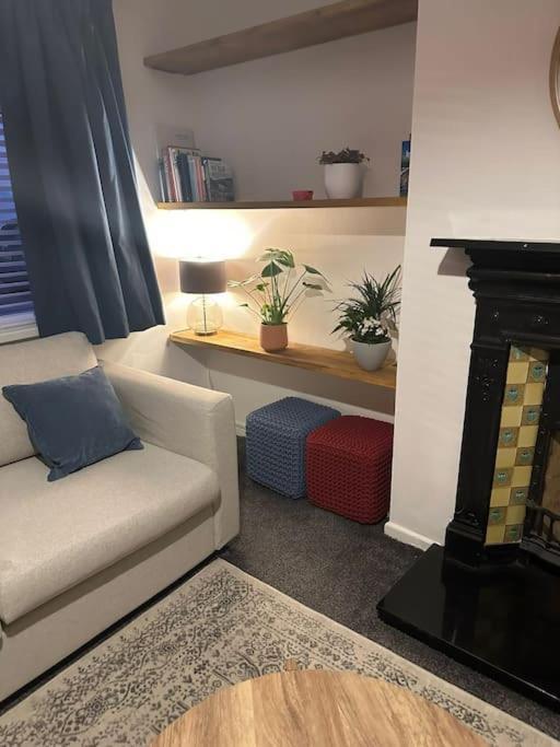 Apartamento Revamped Holywood Town Centre House Exterior foto
